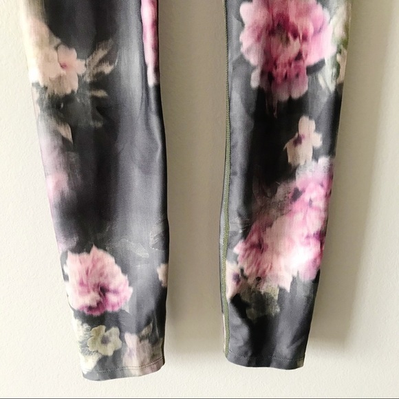 Joy Lab Floral Roses 7/8 Leggings Green/Pink Small - Picture 5 of 11